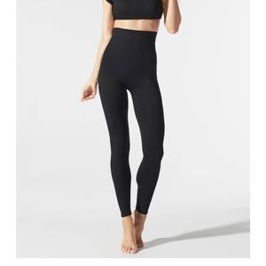 Blanqi High-waist postpartum compression leggings